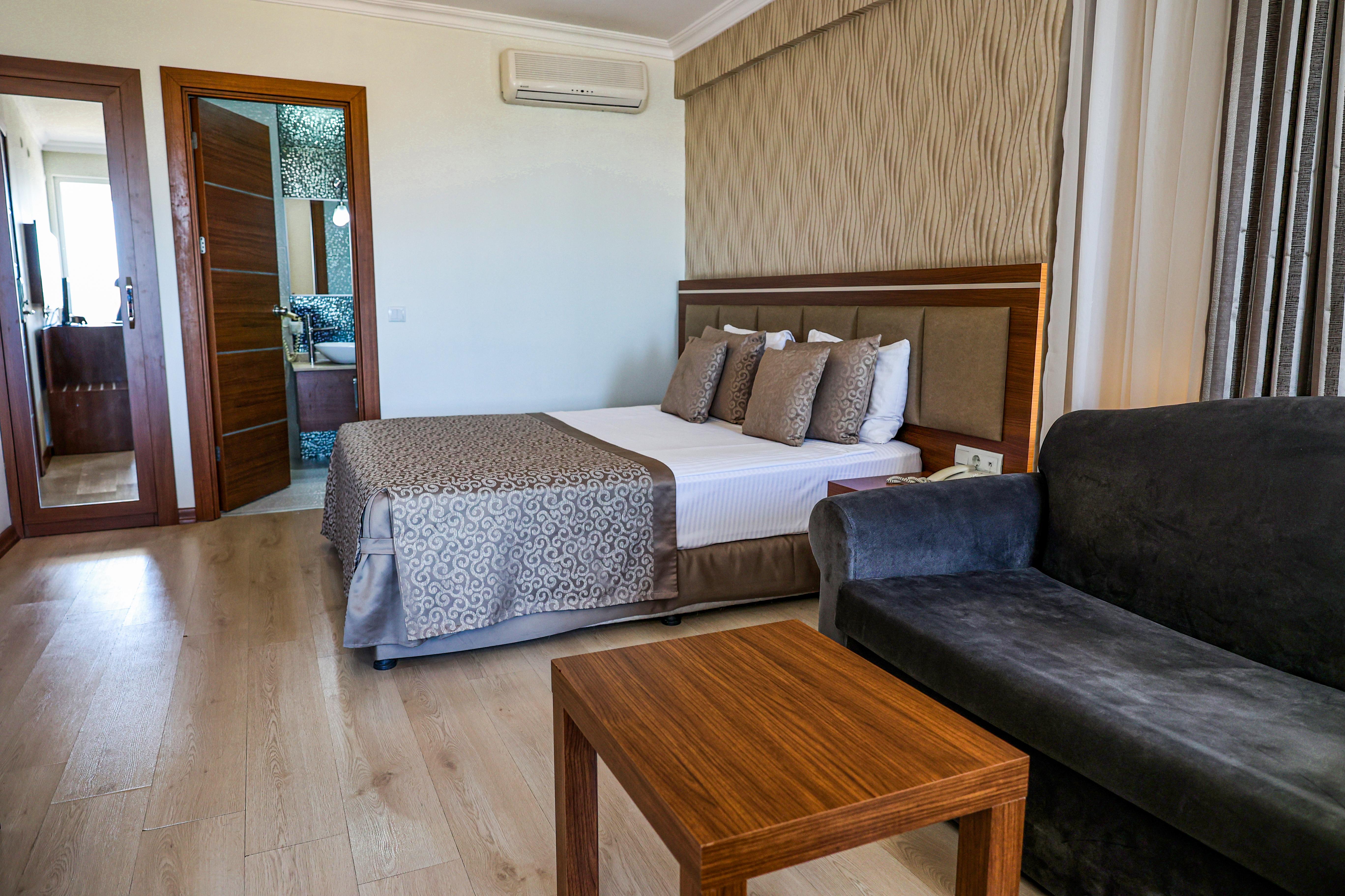 The Corner Park Hotel Antalya Ngoại thất bức ảnh